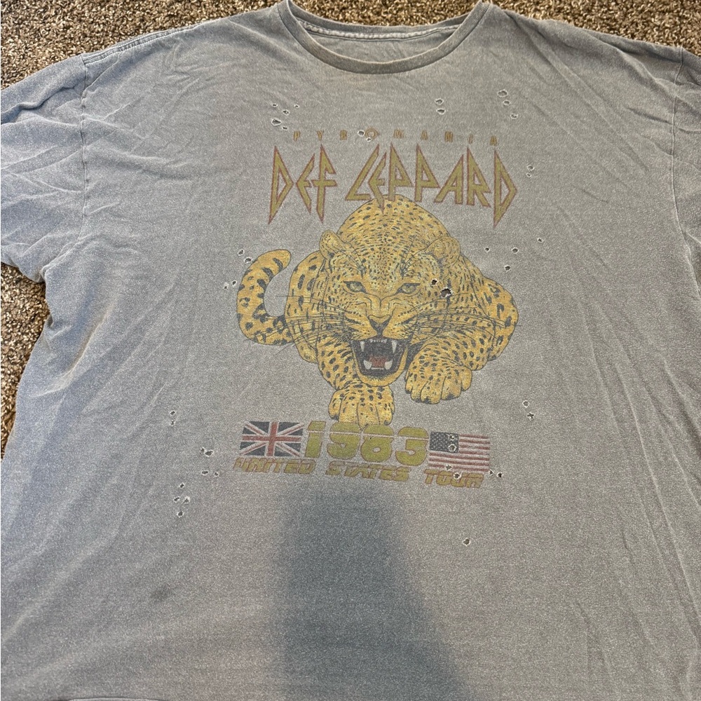 Urban Outfitters Gray Short Sleeve Tee